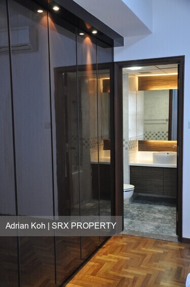 UE Square (D9), Apartment #237425591